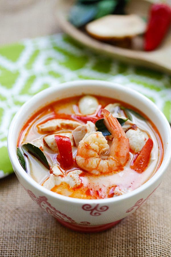 Cách làm súp tôm thịt nước dừa kiểu Thái ngon không cưỡng nổi - 1