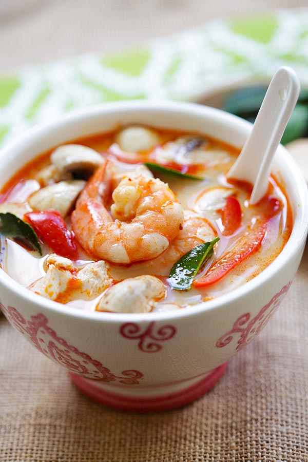 Cách làm súp tôm thịt nước dừa kiểu Thái ngon không cưỡng nổi - 2
